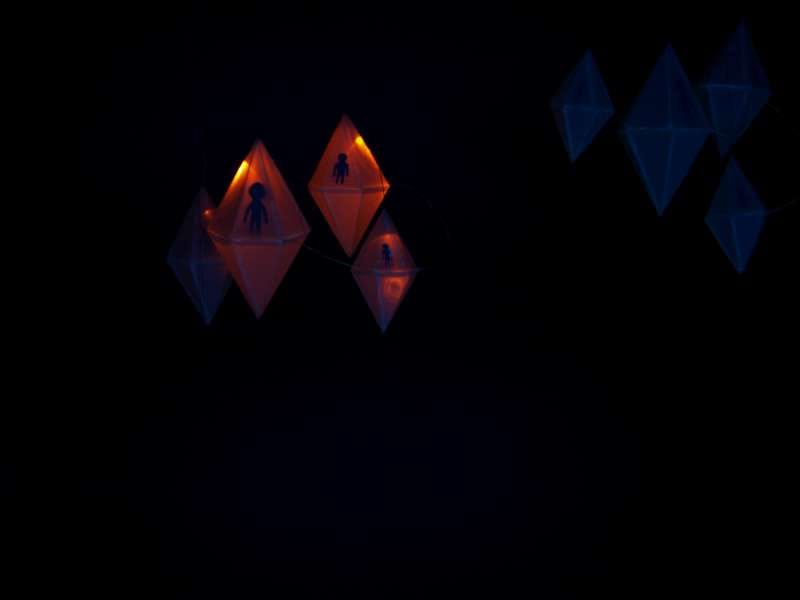 Adele Bea Brinkmane. Introspekcija. Darbs no izstādes "Gaismaskoks. Jauno māksla"