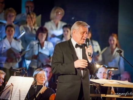 Diriģenta Jēkaba Ozoliņa 70 gadu jubilejai Liepājas kori velta koncertu “Paralēlie ceļi mūzikā”