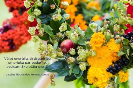 Vēlot enerģiju, sirdsgudrību  un prieku par padarīto,  sveicam Skolotāju dienā!