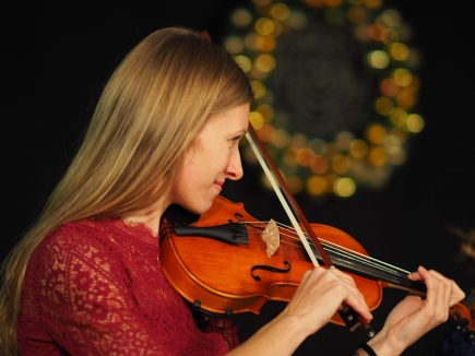 Festivāls “Dzīvā mūzika” šogad veltīts tradicionālai vijoļu spēlei