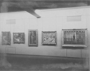 Pirmā ekspozīcija: Sezāns (Cézanne). Gogēns (Gauguin). Serā (Seurat). Van Gogs (van Gogh). 1929